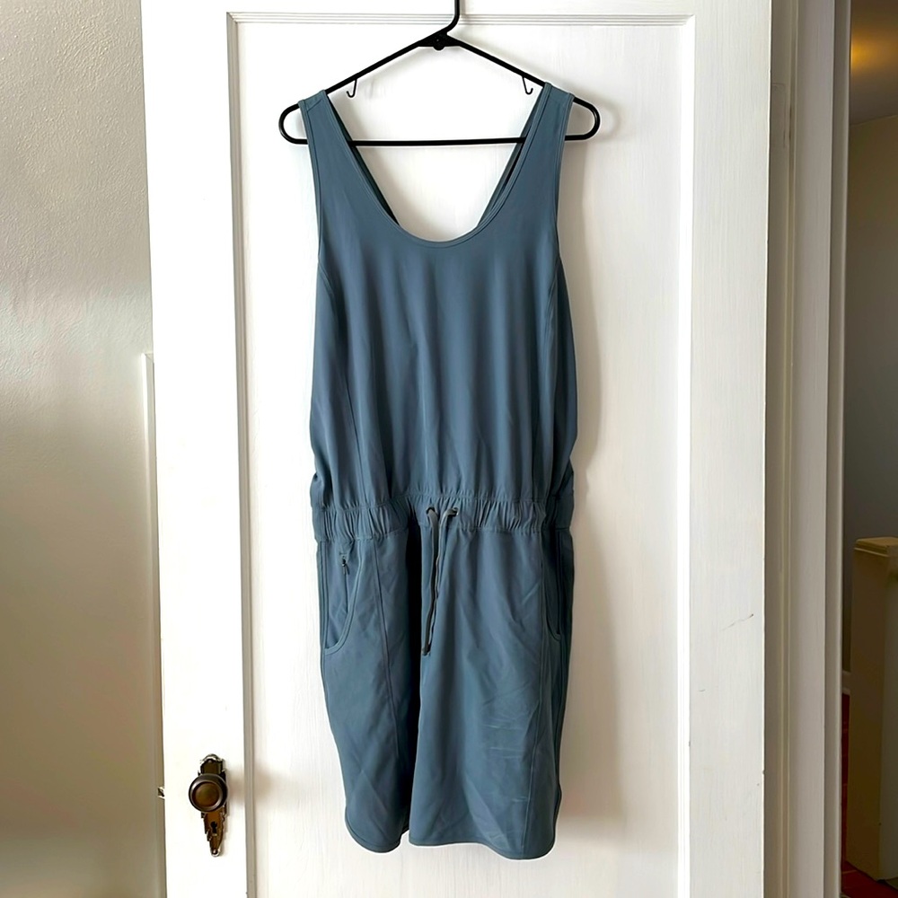 Patagonia women’s Fleetwith dress blue size L